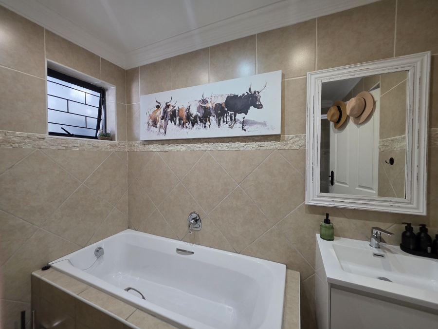 2 Bedroom Property for Sale in Ferreira Town Eastern Cape